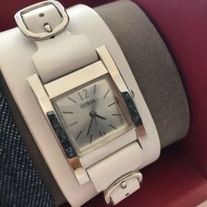GUESS Interchangeable straps Watch Set, brand new